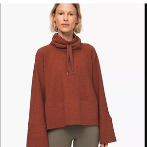 Women’s Lululemon Cropped Cowl neck Sweater